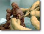 Creazione a mano di una statuetta
